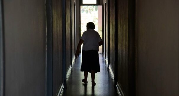 Violência: Aumenta em quase 100% os atendimentos relacionados à pessoa idosa