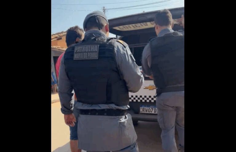 Homem é preso por ameaçar ex-mulher em velório de vítima de feminicídio
