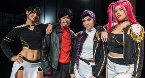 “Guerreiras do K-pop” traz magia e música ao palco do Teatro Arthur Azevedo