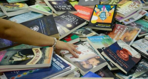 MEC lança aplicativo com 8 mil livros gratuitos para leitura digital