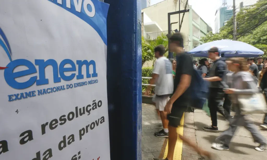 ENEM (Foto: Paulo Pinto/Agência Brasil)