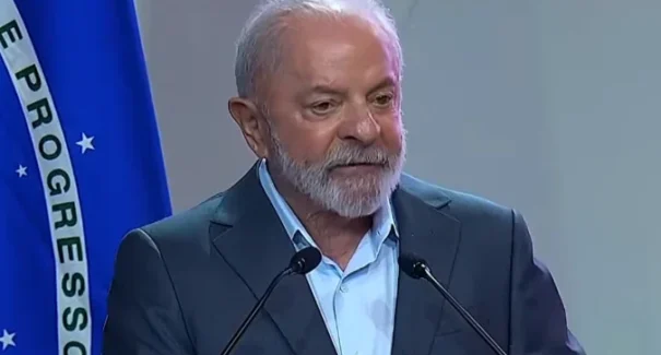 “É hora de impor nova derrota aos negacionistas”, diz Lula na COP30
