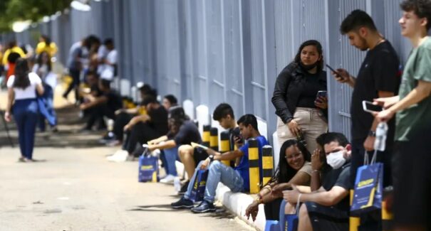 Segundo Dia de ENEM 2025: Confira o que levar (e o que não levar) para a prova