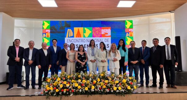 Jucema apresenta painel estatístico em encontro nacional de juntas comerciais