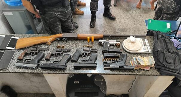 Operação Argos prende cinco suspeitos e apreende armas em Viana