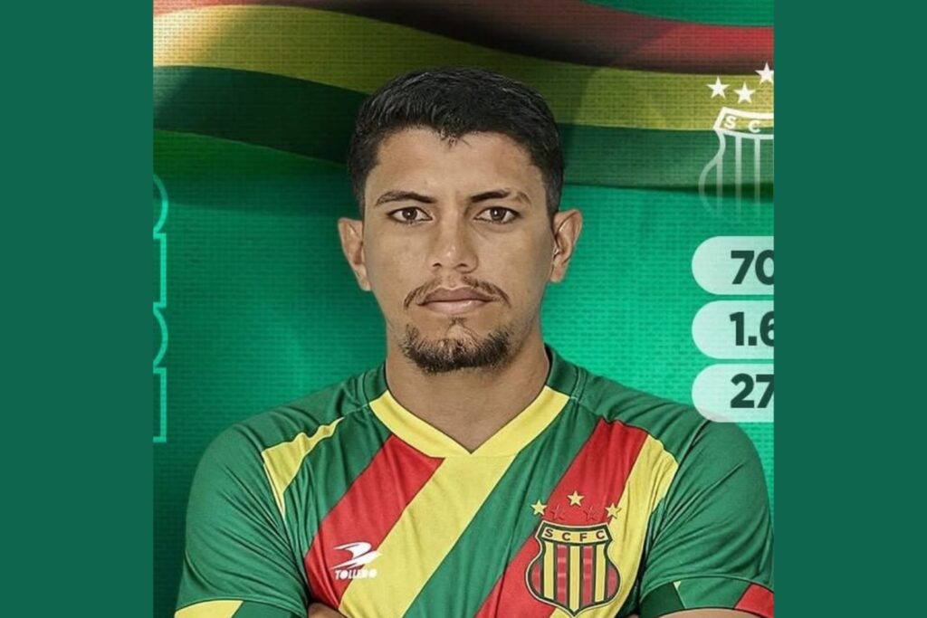 Neto, maranhense, 27 anos,  natural de Pinheiro, deverá ter sua segunda oportunidade no Tricolor (Foto: Divulgação/Sampaio Correa)