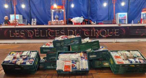 Le Petit Cirque entra na última semana da campanha que já arrecadou mais de 2 toneladas de alimentos