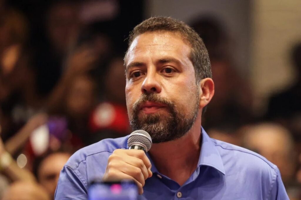 Ministro defende transição fiscal para pequenas empresas no fim da escala 6×1