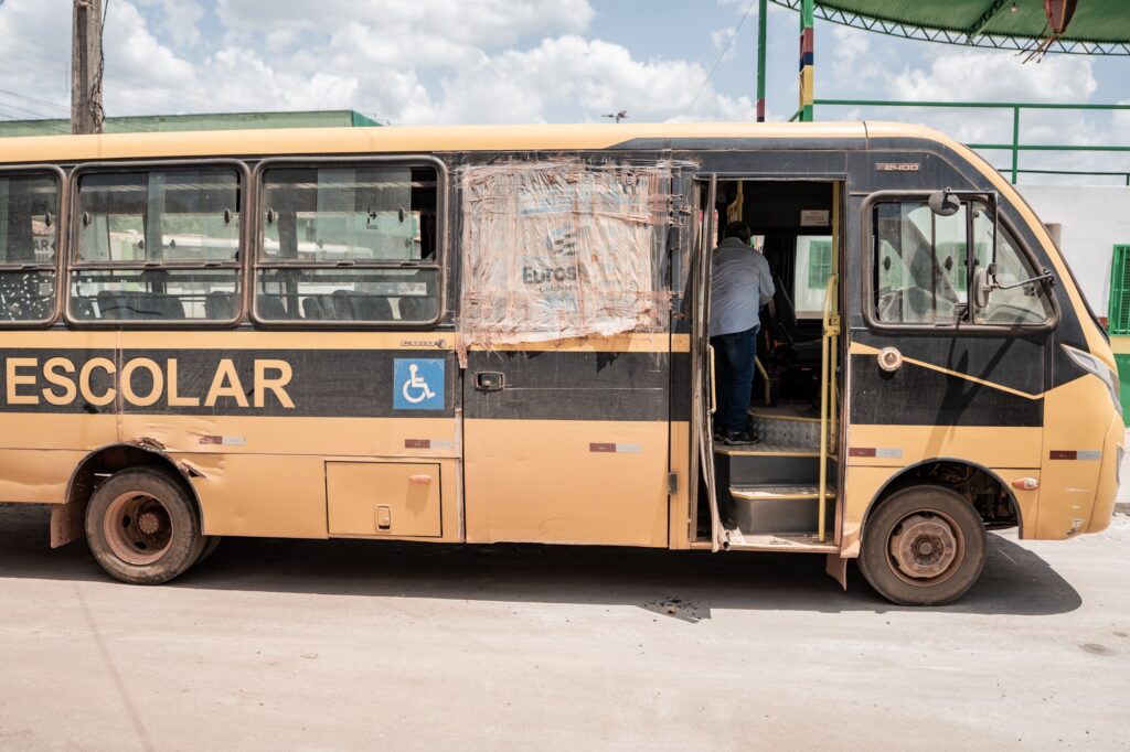 Assim como no lanche, os auditores encontraram problemas recorrentes nos transportes escolares oferecidos pelos municípios aos alunos (Foto: Divulgação/TCE-MA)