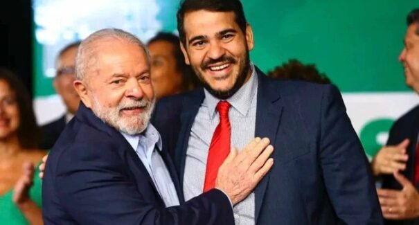Lula indica Jorge Messias à vaga deixada por Barroso no STF