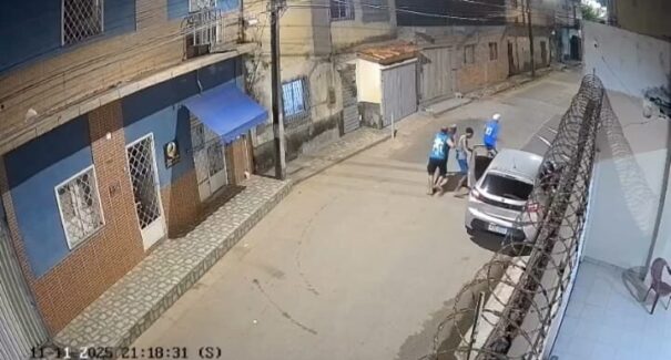 Vídeo: mulher é assaltada enquanto estava no carro com filha de 6 anos no Lira
