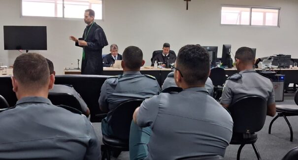 Júri de São Luís condena dois réus em crimes envolvendo adolescentes