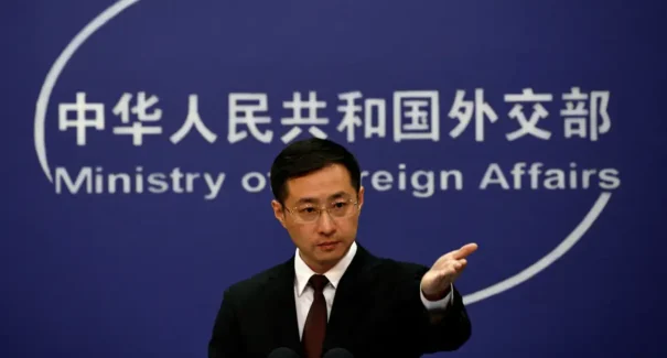 China diz que interceptação de navios pelos EUA é “violação grave”