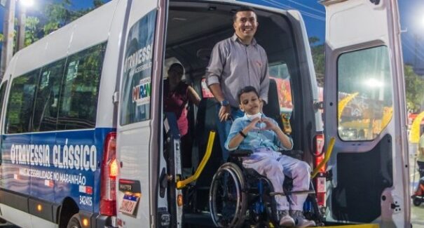 Governo garante transporte acessível para mais de 70 pessoas com deficiência na abertura do Natal do Maranhão