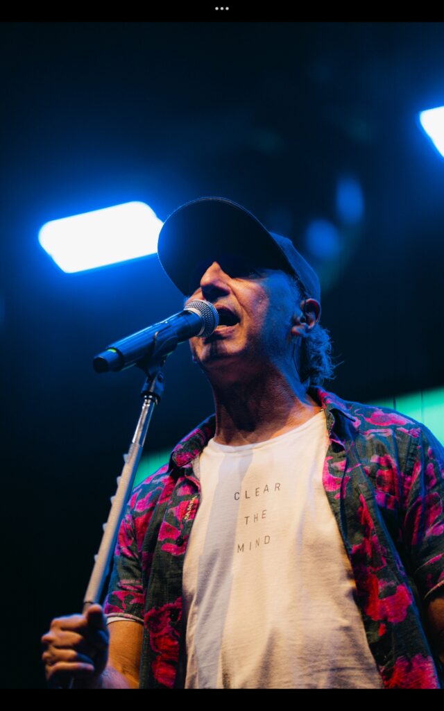 1ª noite do Festival de Natal Equatorial reúne público na Maria Aragão com shows de Zeca Baleiro e Joyce Alane