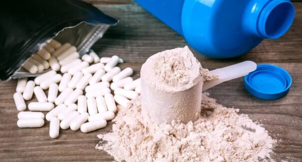 Anvisa proíbe suplementos por falta de registro e uso de substância proibida