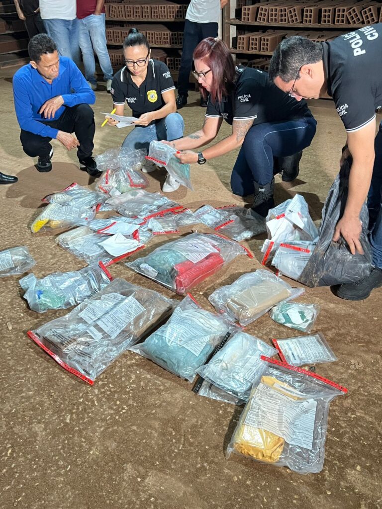 Polícia incinera 24 kg de drogas e envia 123 armas apreendidas para destruição em operação de segurança em Balsas