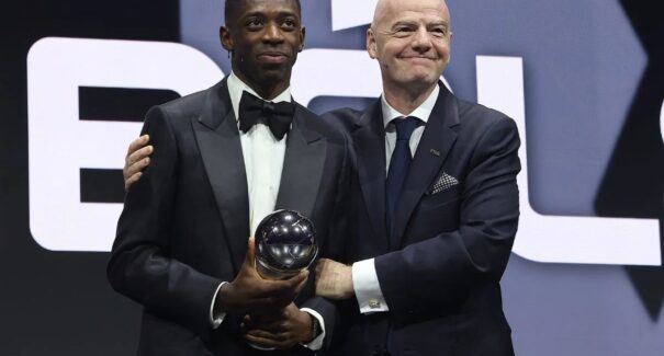 Ousmane Dembélé é eleito o melhor jogador do mundo no Fifa The Best 2025