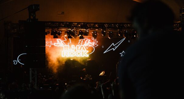 Ilha Rock Festival chega à 5ª edição e promete maratona de shows na Avenida Litorânea