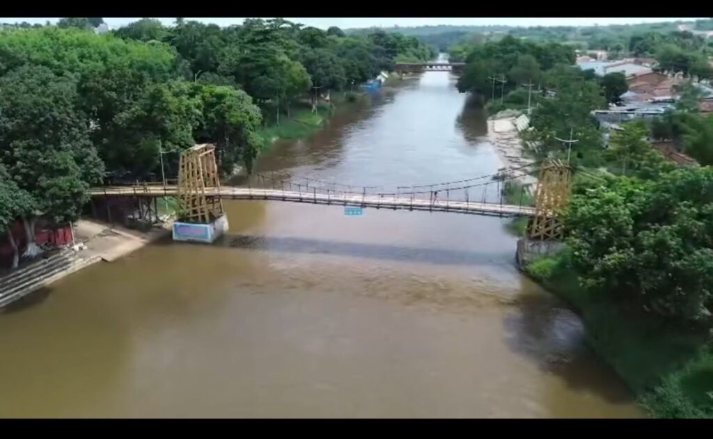 Ponte de madeira sobre o Rio Balsas é interditada para análise estrutural