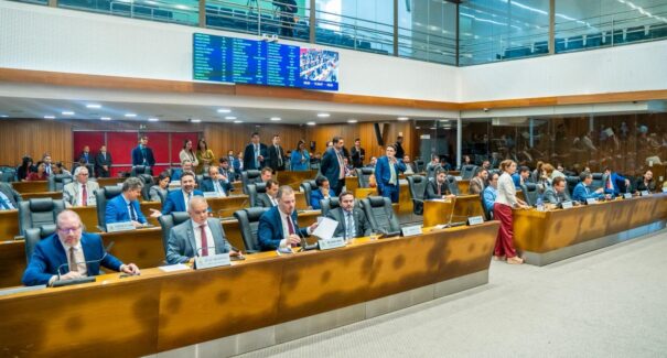 Deputados aprovam a LOA 2026, que fixa despesa do Estado em R$ 38 bilhões