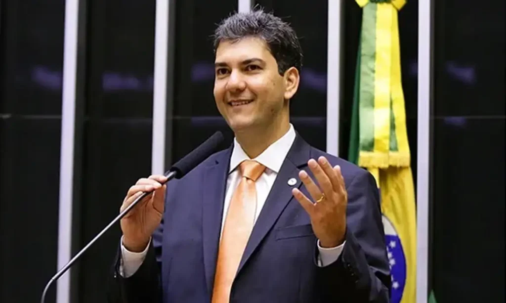 Câmara de São Luís analisa denúncia contra Braide por cortes salariais