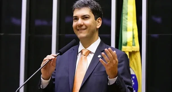 Câmara de São Luís analisa denúncia contra Braide por cortes salariais