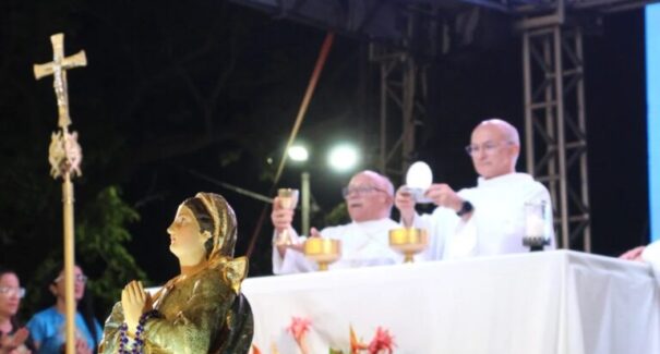 Fiéis celebram fim do festejo de Nossa Senhora da Conceição