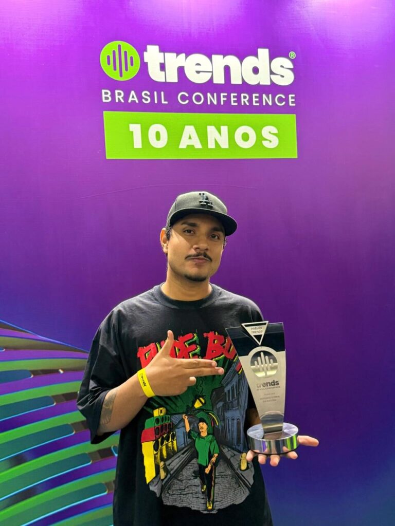 Lançado em 2024, o álbum marca a estreia de Gugs em formato completo e se apresenta como um manifesto artístico sobre liberdade, identidade, ancestralidade e resistência. - (Foto: Divulgação)
