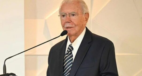 Sarney exalta Brasília ao ser homenageado com o Prêmio JK Correio Braziliense