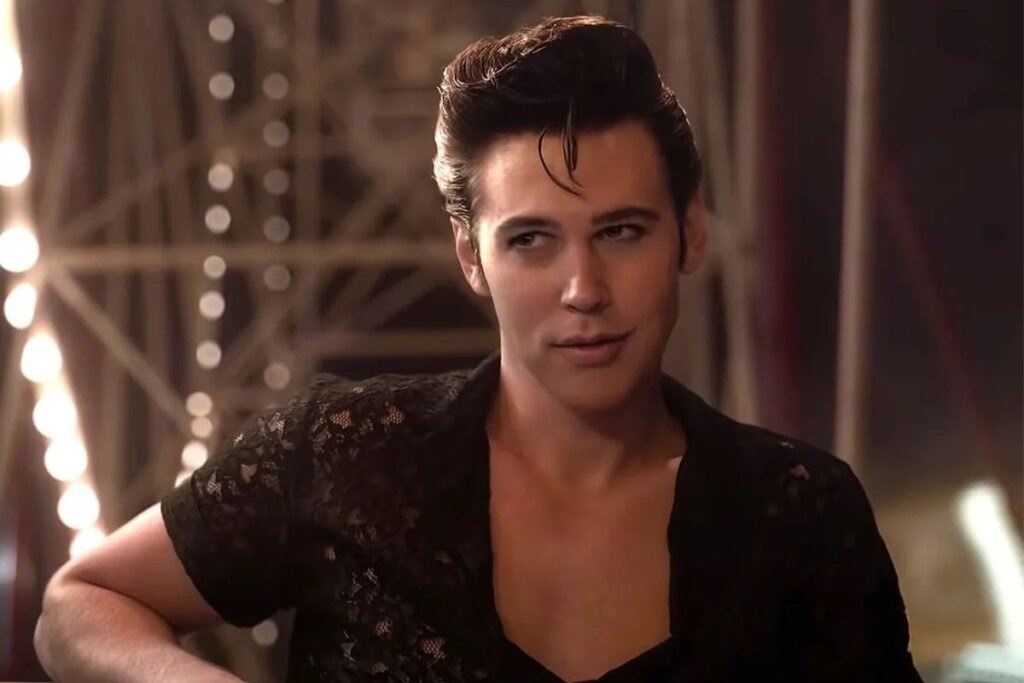 “Elvis” acompanha a vida do rei do rock and roll, sua ascensão à fama e o conturbado relacionamento com seu controlador empresário (Foto: Reprodução digital/Warner Bros. Pictures e Universal Pictures)