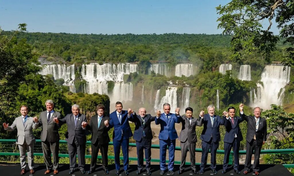 Mercosul: Lula abre 67ª Cúpula em Foz do Iguaçu com foco em democracia e crise regional