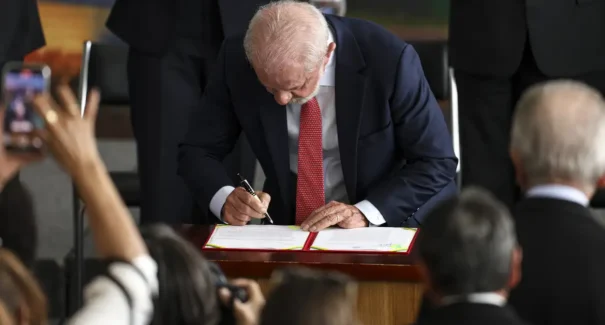 Lula veta integralmente o PL da Dosimetria