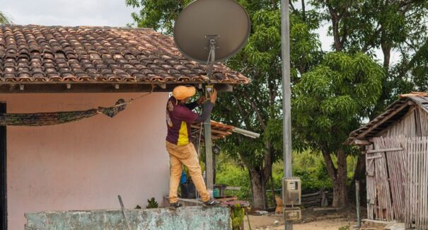 Brasil Antenado libera parabólica digital gratuita para moradores de 108 cidades