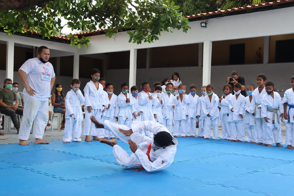 Projeto Criança Feliz leva judô e balé para comunidade da Vila Nova (Foto: Divulgação)  