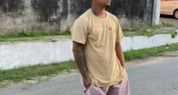 Motoqueiros interditam via no Jardim América em protesto contra morte de entregador em São Luís