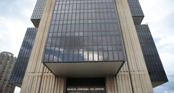Setor produtivo defende autonomia do Banco Central no caso Master
