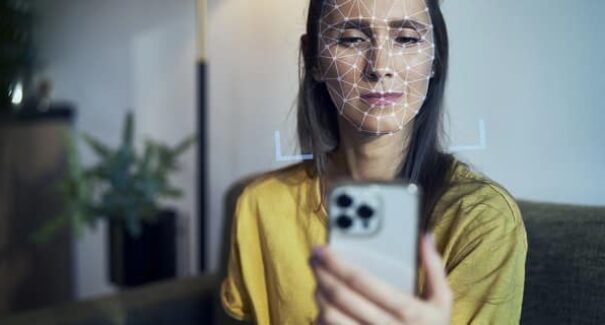 Justiça proíbe biometria facial recorrente em terapias para pessoas com deficiência no MA