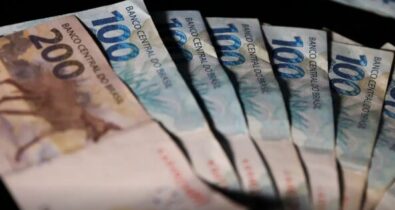 Presidentes partidários receberam até R$ 630 mil em 2025, aponta TSE