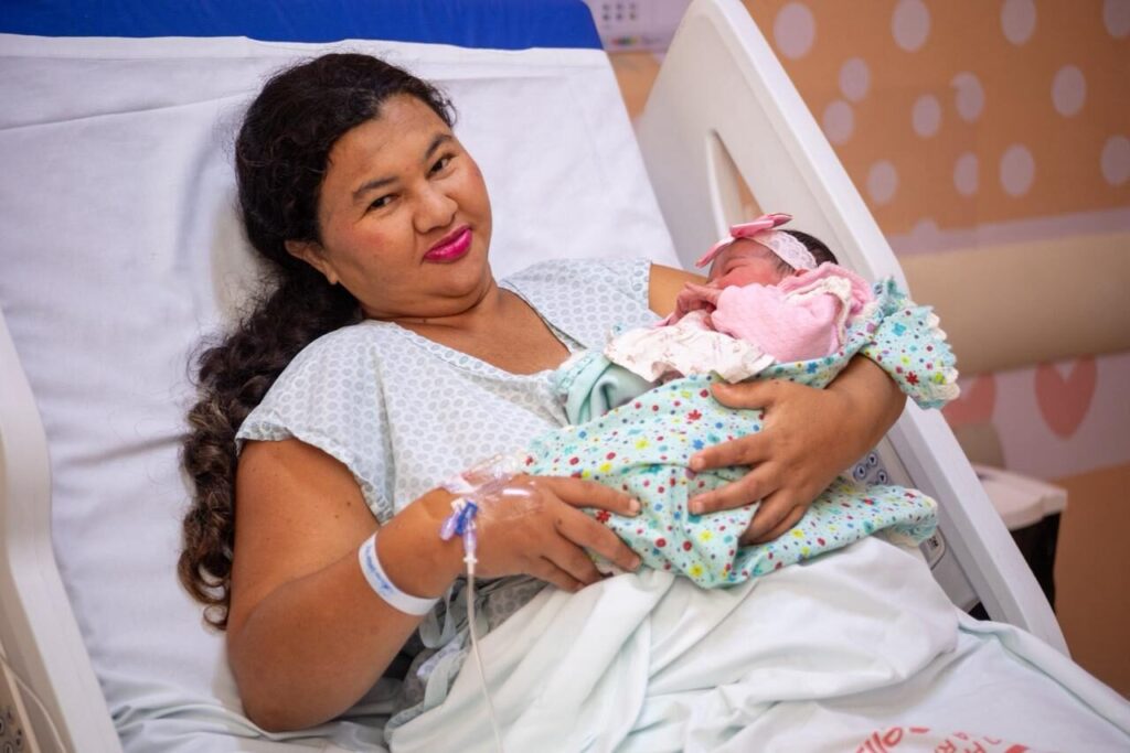 Primeiro bebê do ano nasceu na Maternidade de Alta Complexidade do Maranhão (Foto: Márcio Sampaio)