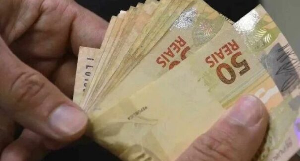 Novo salário mínimo e nova tabela do Imposto de Renda já estão valendo