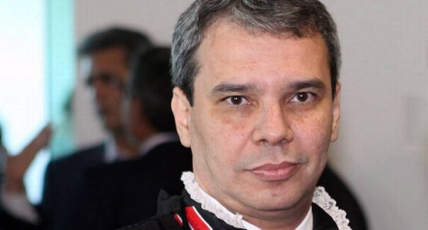Advogado da Petrobras ganha força para assumir Ministério da Justiça
