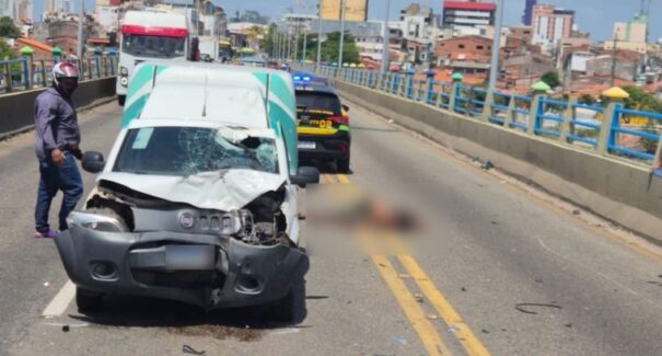 Motociclista morre após colisão frontal na Ponte José Sarney, em São Luís