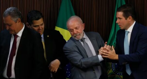 Planalto admite atrito com Congresso após corte de R$ 11 bi em emendas, mas nega efeito eleitoral