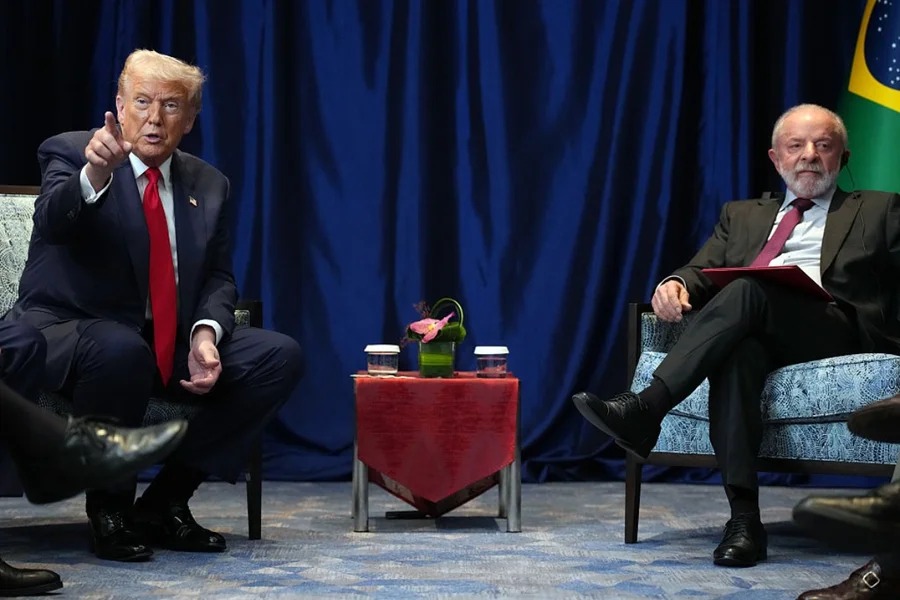 Lula faz sugestão sobre “conselho de paz” durante conversa com Trump por telefone