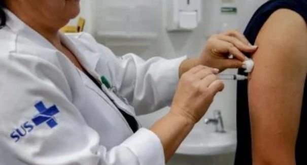 Governo inicia vacinação-piloto contra dengue com imunizante brasileiro
