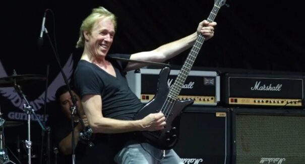 Baixista da banda Scorpions, Francis Buchholz morre aos 71 anos