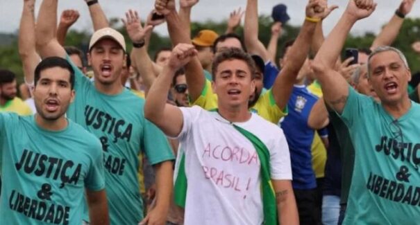 PRF notifica deputado Nikolas Ferreira por riscos em caminhada de 240 km em rodovia federal