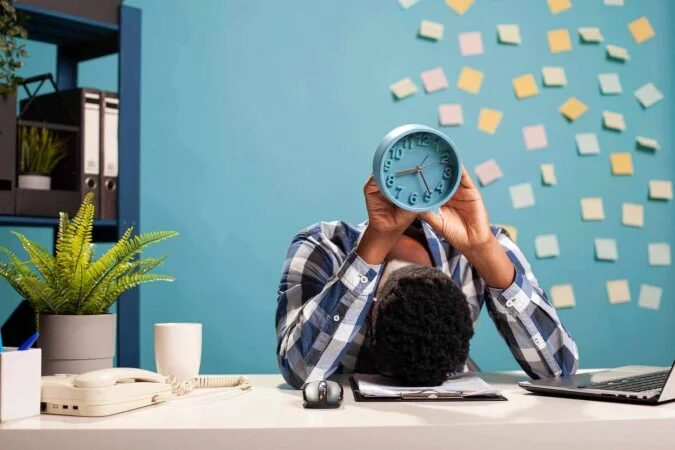OMS classifica burnout como condição de saúde ocupacional - (crédito: DINO)
