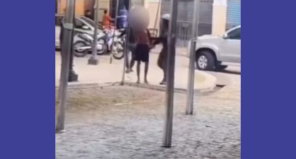Homem é preso após esfaquear outro em frente à Igreja do Carmo, em São Luís